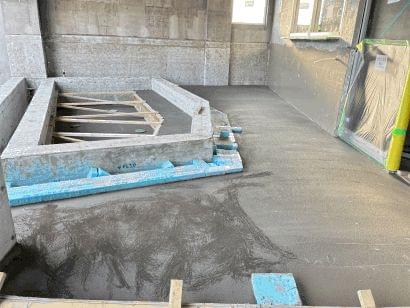 温浴施設 露天風呂 保護CON 打設完了 R8.10.12